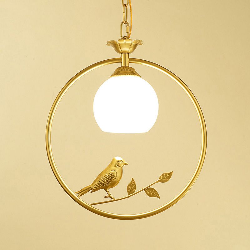 Light a sospensione per sospensione per uccello cottage a 1 illuminazione a sospensione in ferro con tonalità in vetro opale