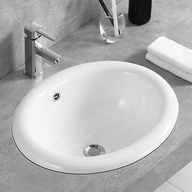 Contemporary Bathroom Sink with Overflow Porcelain Round Vessel Lavatory Sink