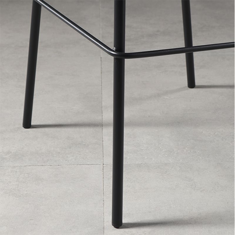 Destiertes Leder einfacher Barhocker Nordic Indoor Hoher Hocker mit Eimersitz