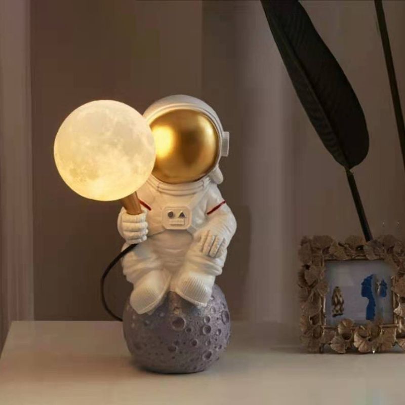 Estilo moderno Astronaut Shape Night Table Lamp Resin 1 Light Table Light