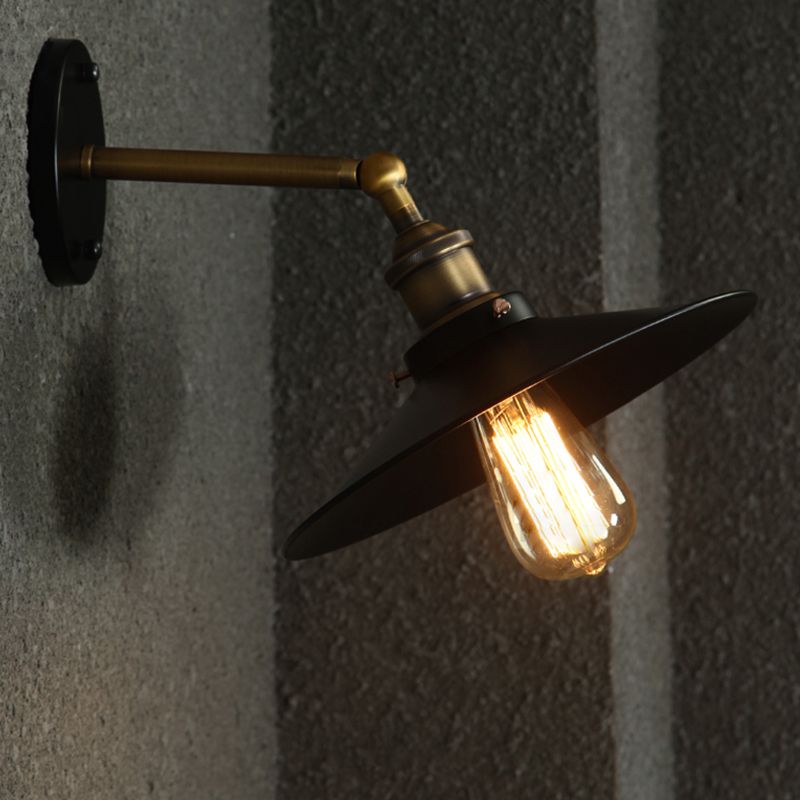 Stile industriale a parete svasata in metallo 1 metallo a parete chiara