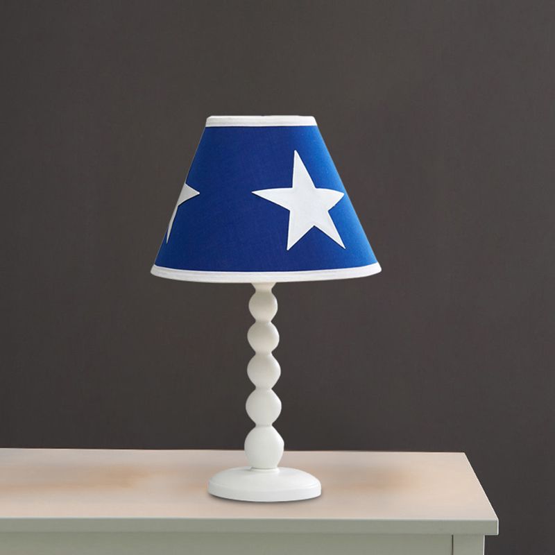 Modernes Fass Schlafzimmer Nachttisch Licht Holz 1 Kopf Schlafzimmer Schreibtisch Beleuchtung mit Stoffschatten in Blau