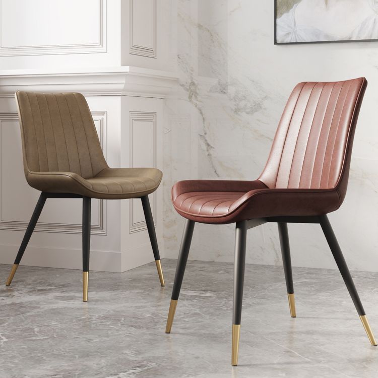 Silla auxiliar de cuero escandinava para sala de estudio Sillas de comedor Parsons con acabado mate