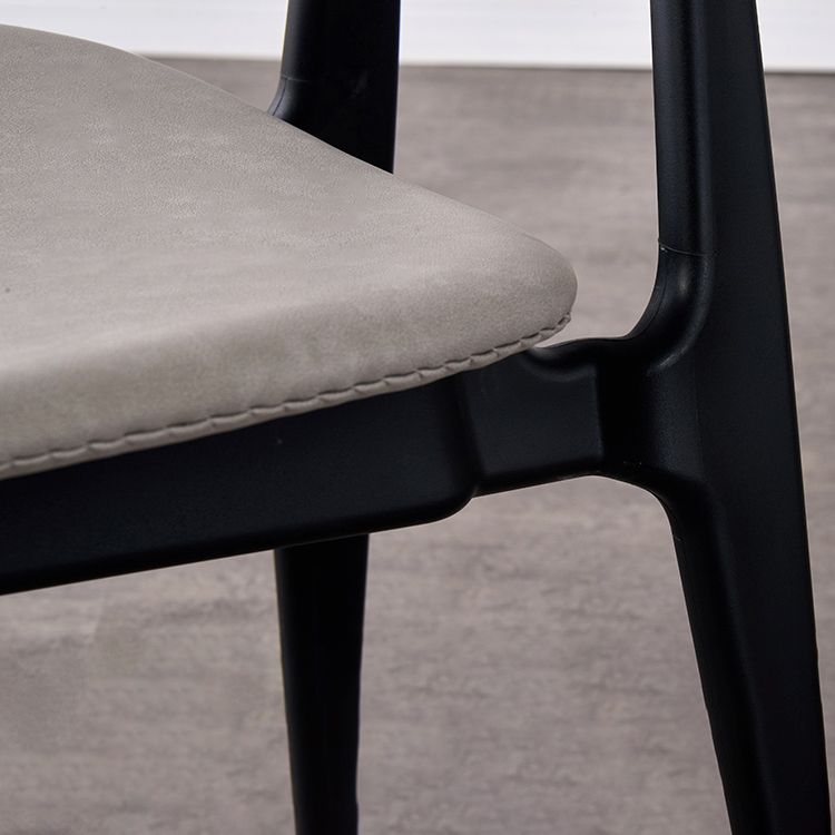 Chaises de salle à manger sans bras en cuir PU, chaise latérale à dossier ouvert avec pieds en plastique