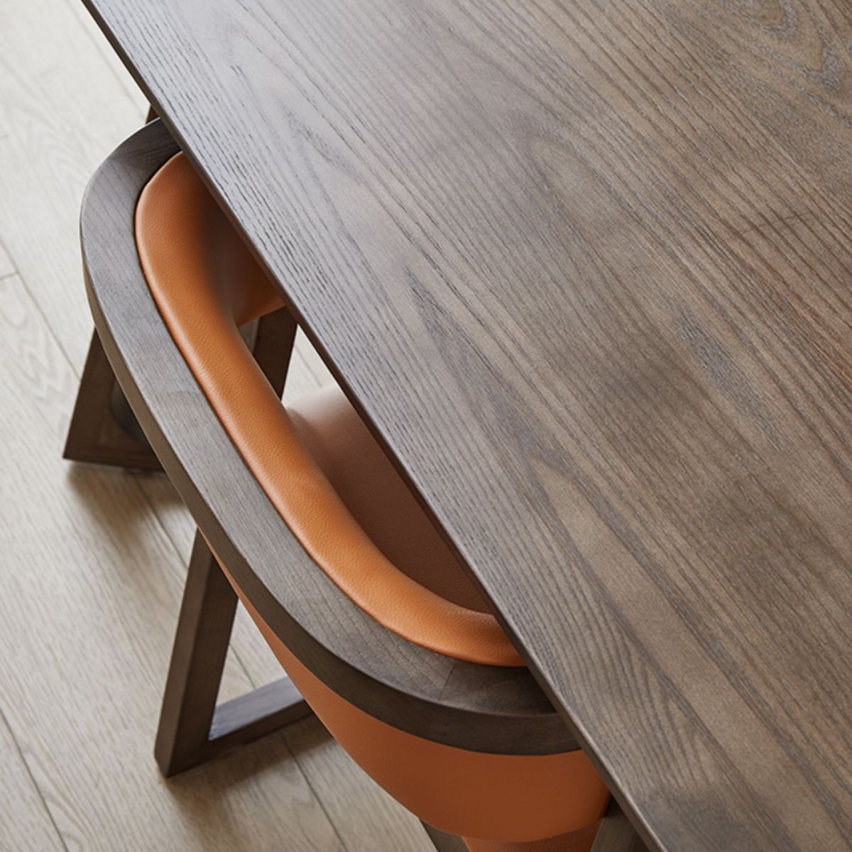 Mesa de comedor industrial con pedestal doble rectangular, mesa fija de color madera con madera maciza