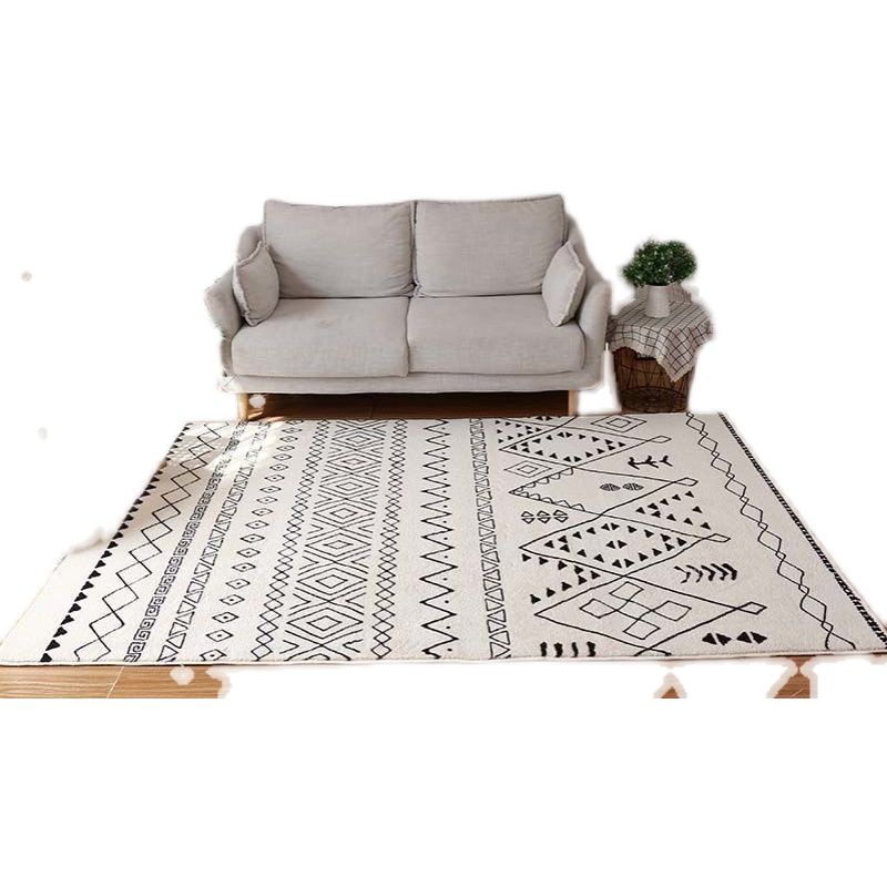 White Modern Rug Polyester Line Rug Stain Resistant Rug for Home Decor