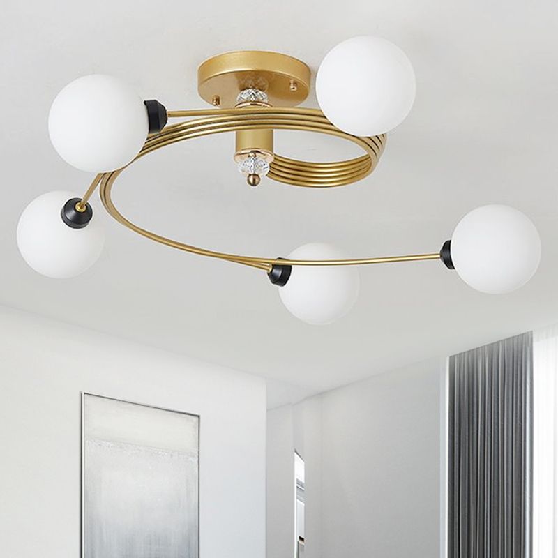 Gold Spiral Semi Flush Lighting Nordic 3/5 Lichter Deckeneinbau mit Orb Klar/Milch/Weiß Glasschirm