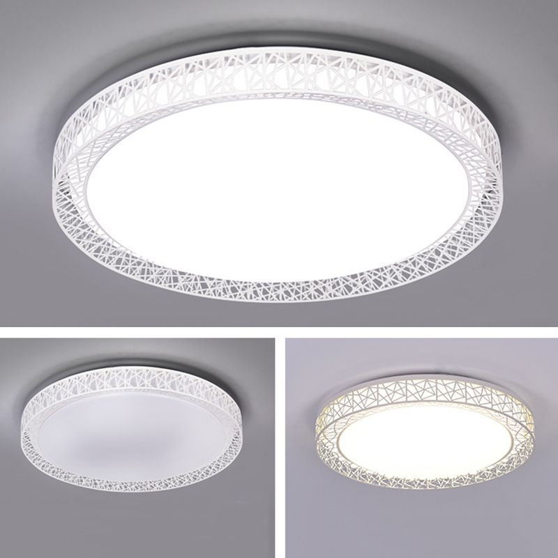 1-Light Round Flush Ceiling Light Fixture Modern Style Metal Led Flush Mount in White
