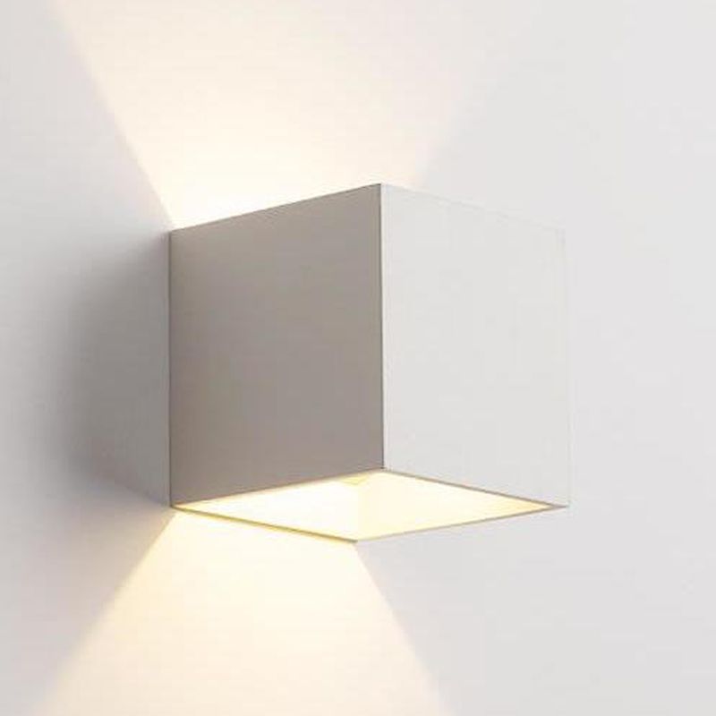 Square Shade Metal Wall Sconce Modern Style 2 Lights Wall Mount Lighting