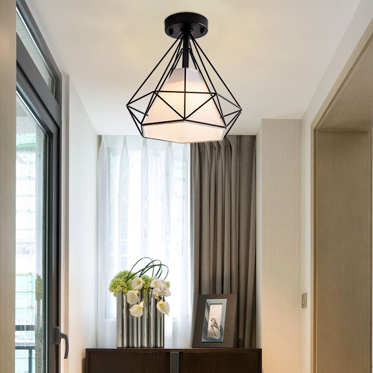 Plafond noir en métal rinçage