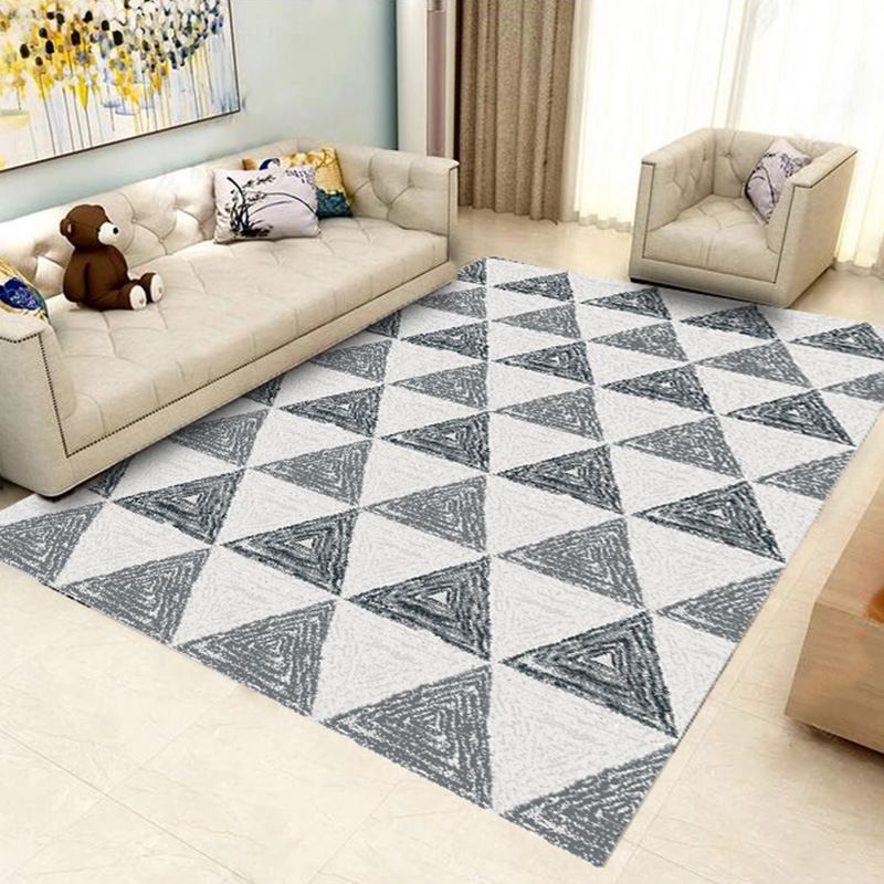 Fresh Simplicity Rectangle Area Rug Modern Triangle Printed Indoor Rug Polyester Stain Resistant Carpet for Home Decoration