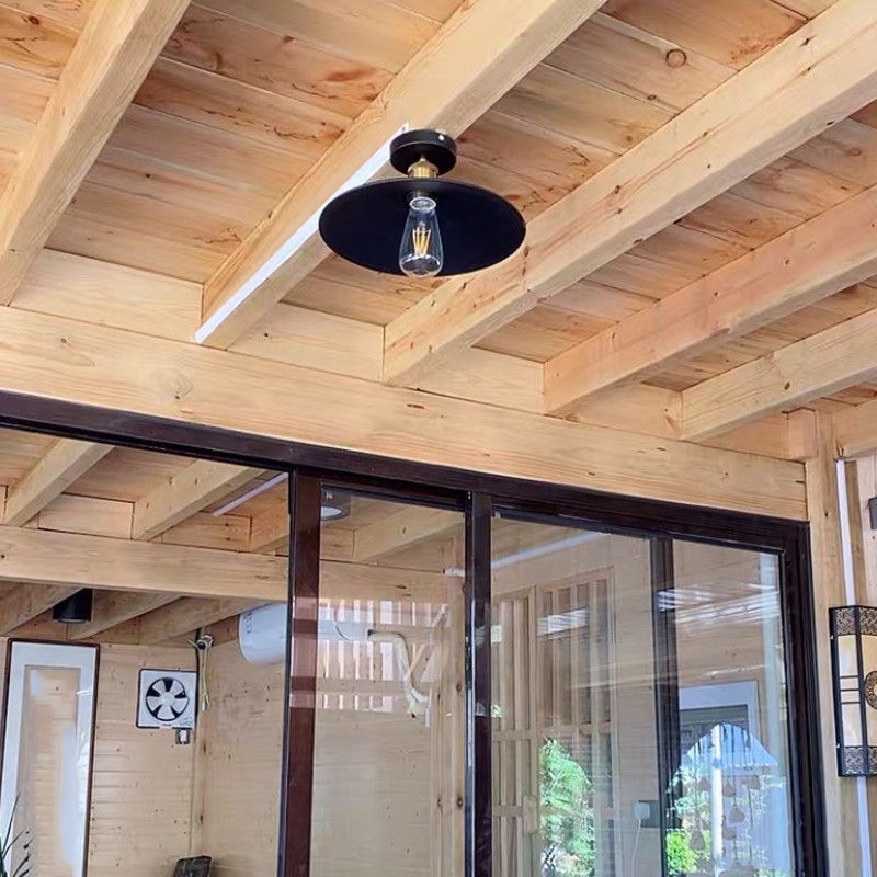 Noir près de lampe à plafond style industriel metal de plafond évasé