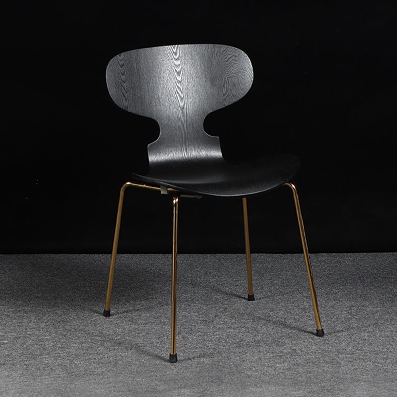 Silla de comedor de madera escandinava con respaldo de orejas y acabado mate (juego de 4)