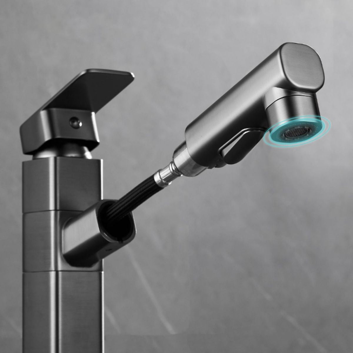 Bathroom Vessel Faucet Swivel Spout Single Handle Faucet with Pull down Sprayer