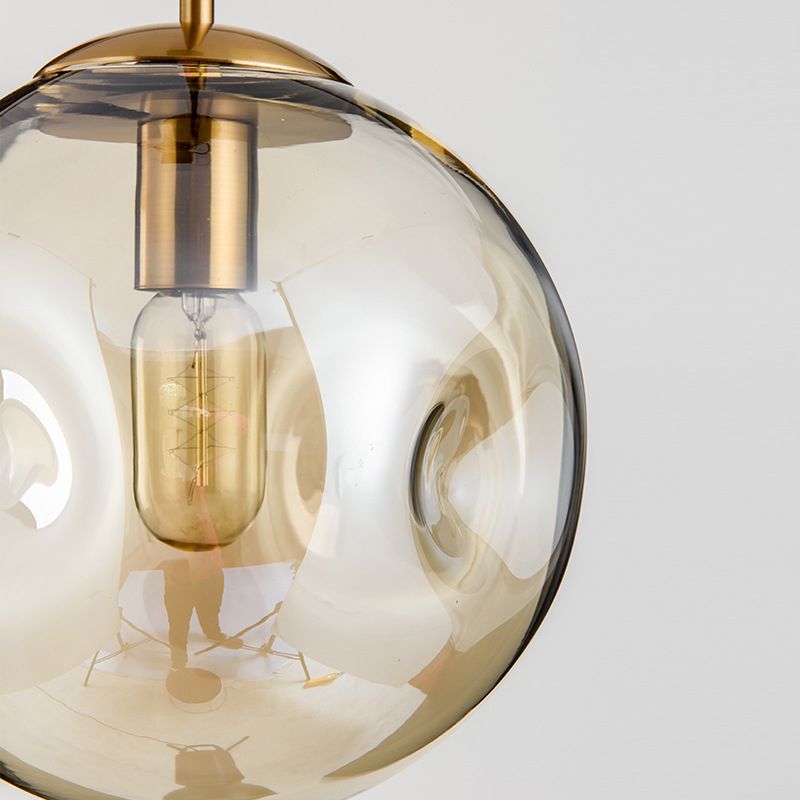 Moderne künstlerische Innenhängung Hängende Lampe mit Schmiedeeisen -Globus mit Glasschatten