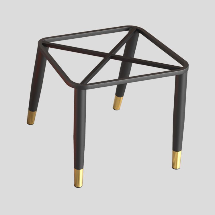 La salle à manger en métal Glam préside les chaises en cuir latérales tapissées sans bras pour le restaurant
