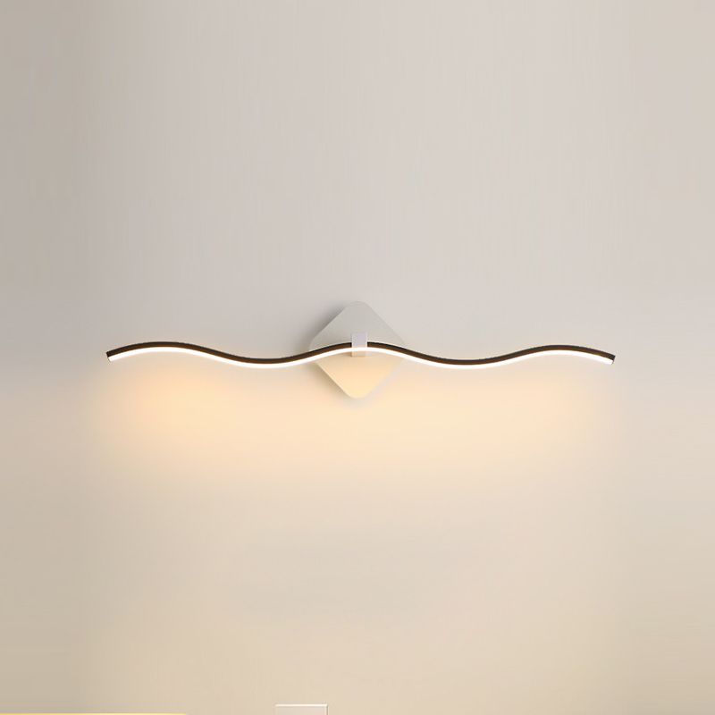 Lámpara de pared de baño de ola LED de metal LED de pared simple montada en la pared