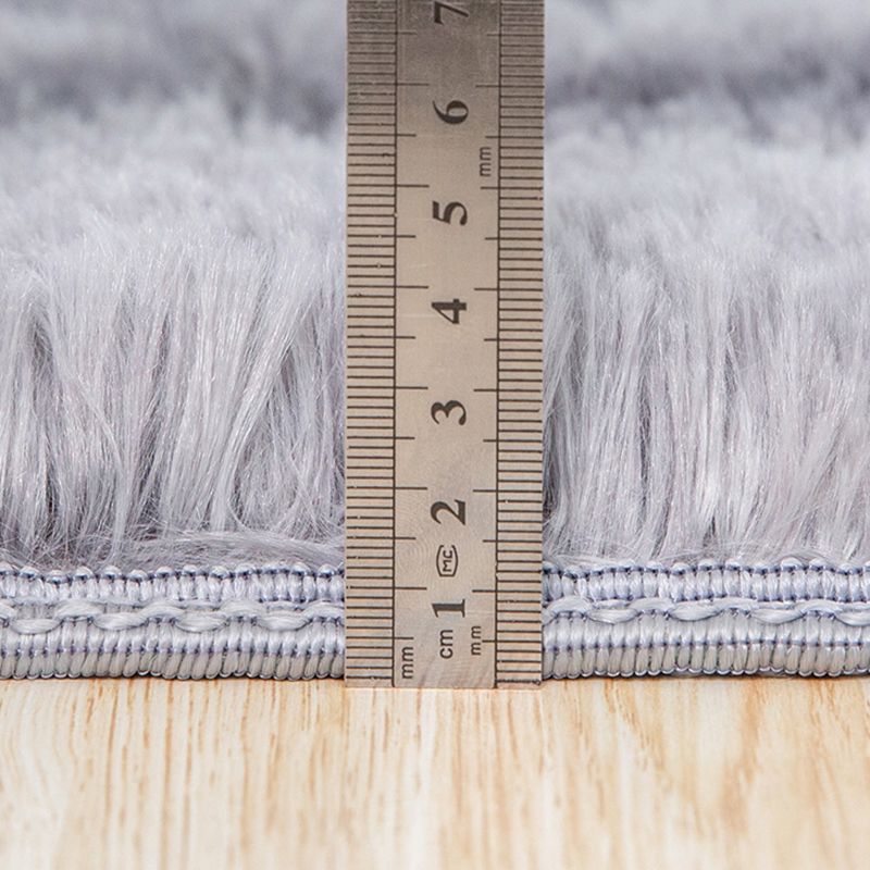 Mehrfarbiger moderner Teppich aus Polyester, solider Teppich für den Innenbereich, rutschfester Teppich für die Inneneinrichtung
