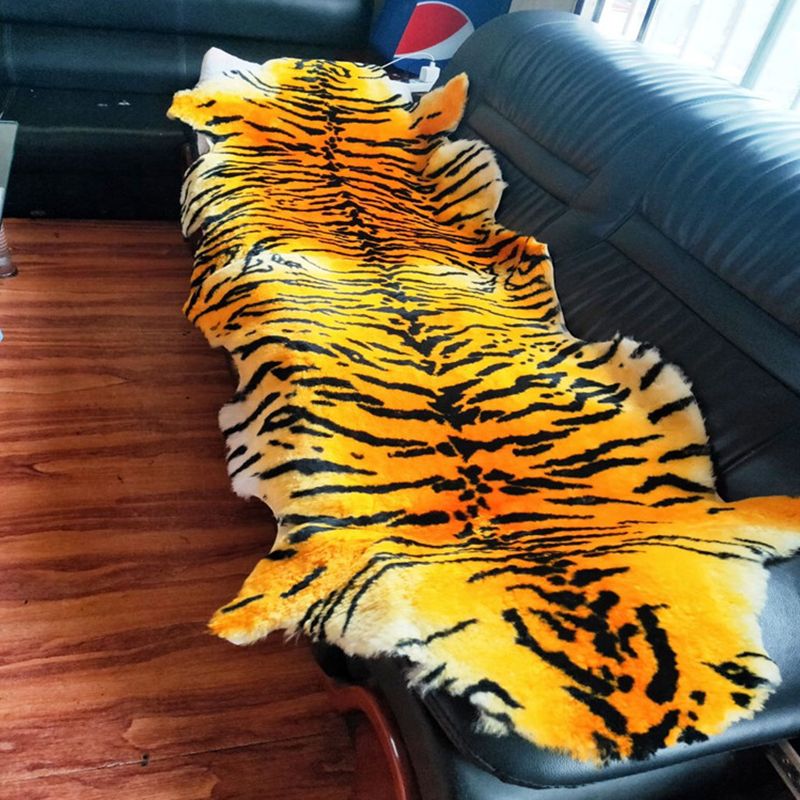 Novelty Shape Trendy Modern Rug Animal Printed Shag Rug Lamb Wool Easy Care Carpet for Home Decor