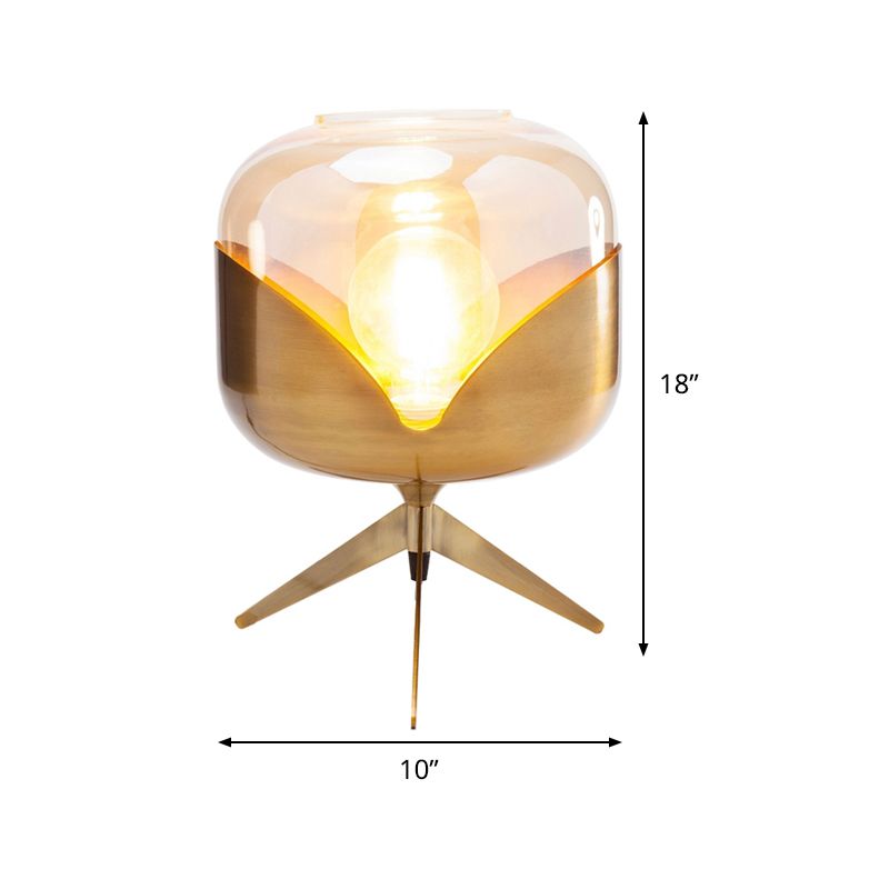 Lampada da comodino oval ovale lussuoso illuminazione notturno in metallo a 1 bulba con tonalità in vetro ambra