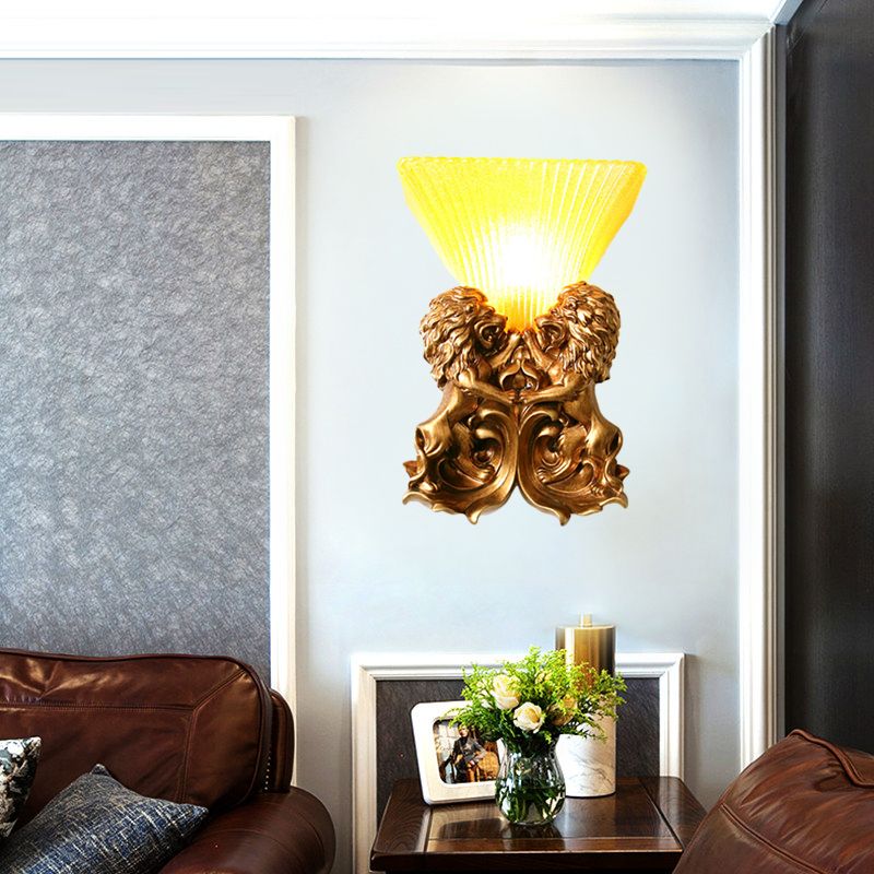 Vintage Flared Sconce Light 1 Light Yellow Ribbed Glass Wall Mounted Lamp with Brass Finish Resin Lion