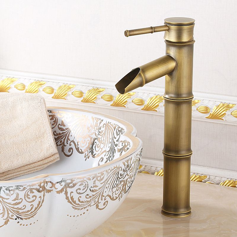 Vintage Wide Spread Bathroom Faucet 1-Handle Lavatory Faucet