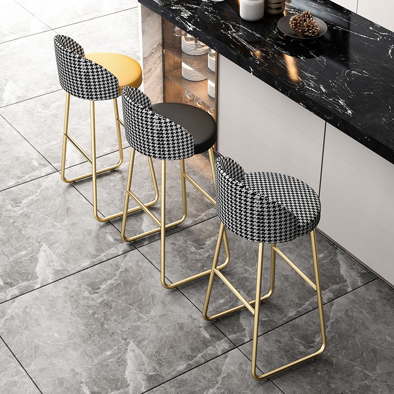 Scandinavian Iron Counter Stools Upholstered Low Back Bar Stools with Round Seat