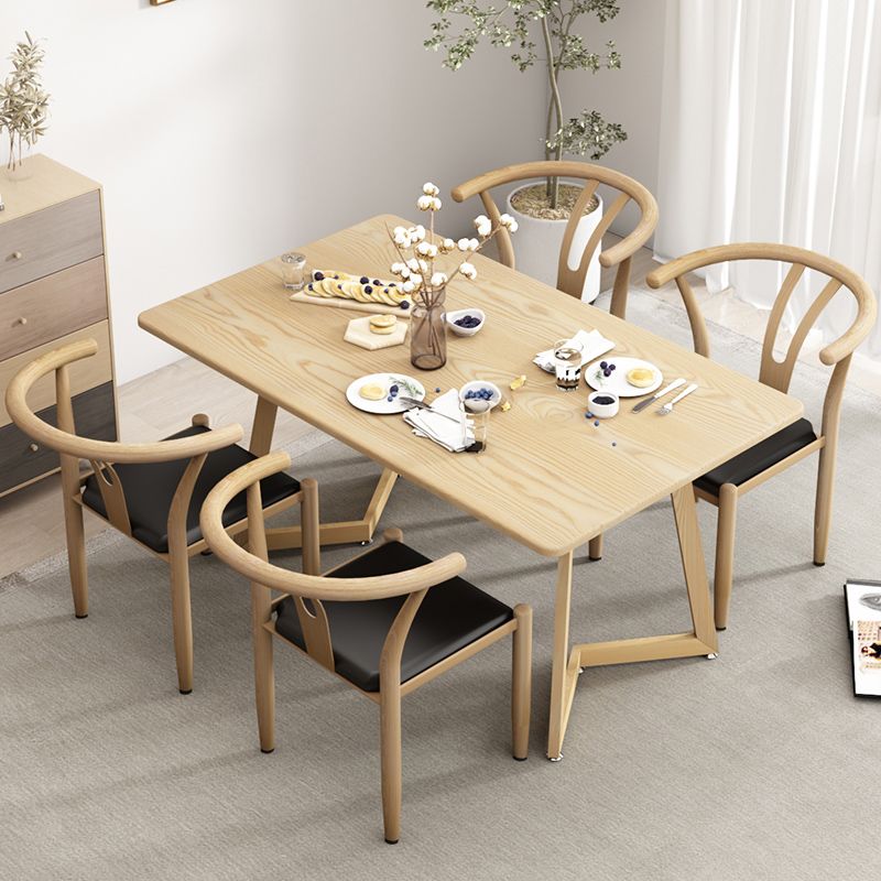 Chaises en métal de style contemporain