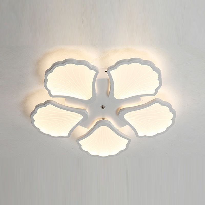 Ceiling Mounted Light Simple Metal Living Room LED Ceiling Lamp in White
