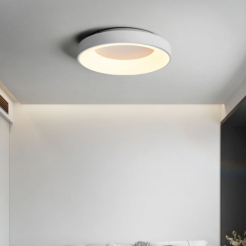 Minimalism LED Flush Mount Round Metal Ceiling Light Fixture for Bedroom