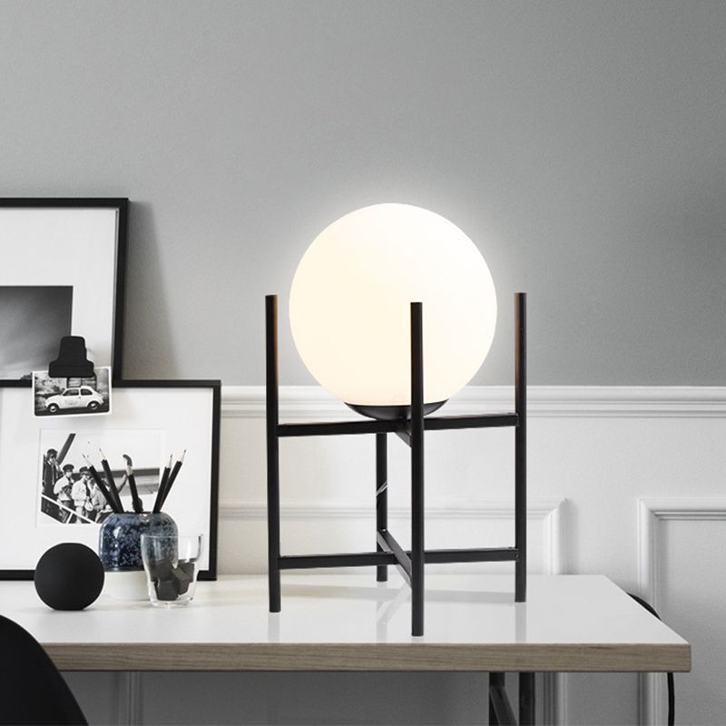 1 Head Study Desk Lampe Modernismus Schwarz/Gold Lesebuch Licht mit Kugel Opalglas Schatten