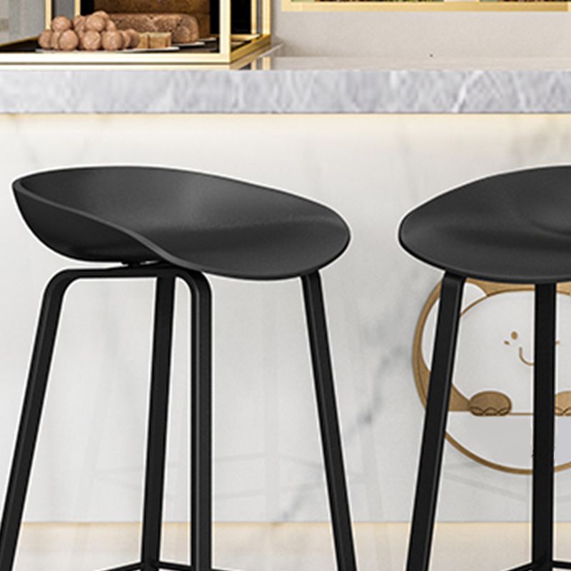 Modern Backrest Armless Counter Stool Plastic Bar Stool with Metal 4 Legs