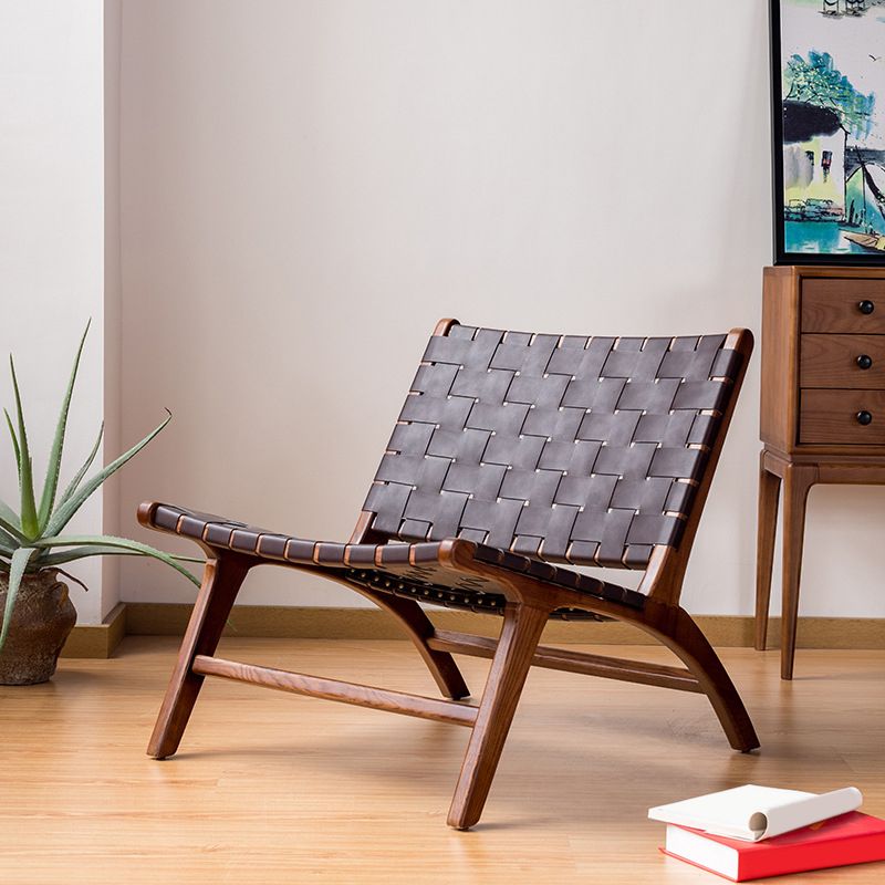 Woven Back Lounge Chair Basic Four Leg Solid Wood Chair for Living Room
