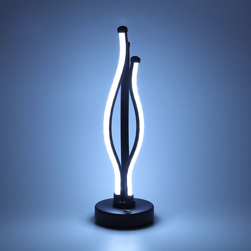 Lampada da comodino lineare lampade in metallo in metallo contemporaneo in nero
