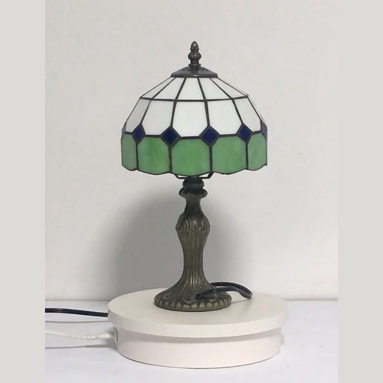 Umbrella Shaped Stained Glass Nightstand Lamp Vintage 1-Bulb Table Light for Living Room