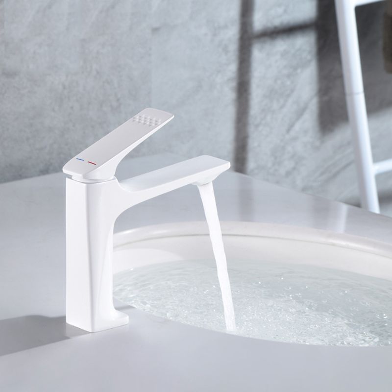 Modern Vessel Sink Faucet Copper Lever Handle Low Arc Vessel Faucet for Bathroom