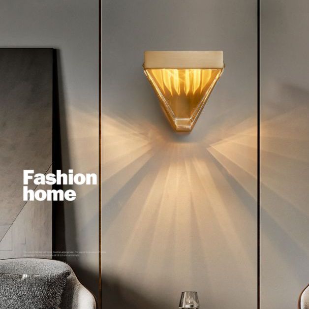 Modern Minimalist Style Geometric Wall Mounted Light Fixture Crystal 1 Light Wall Sconces for Bedroom