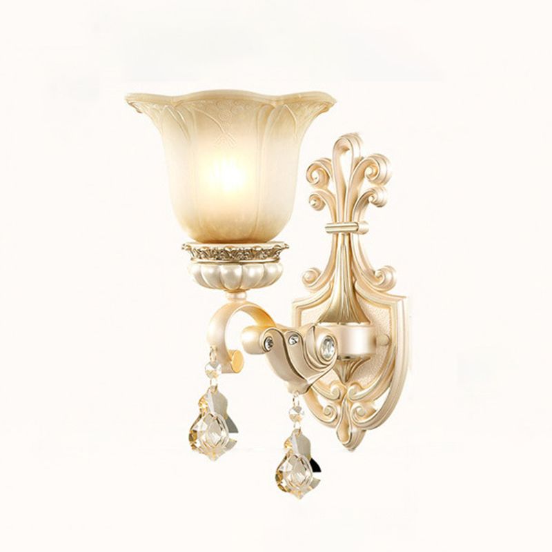 Lampe murale en verre beige floral à volants