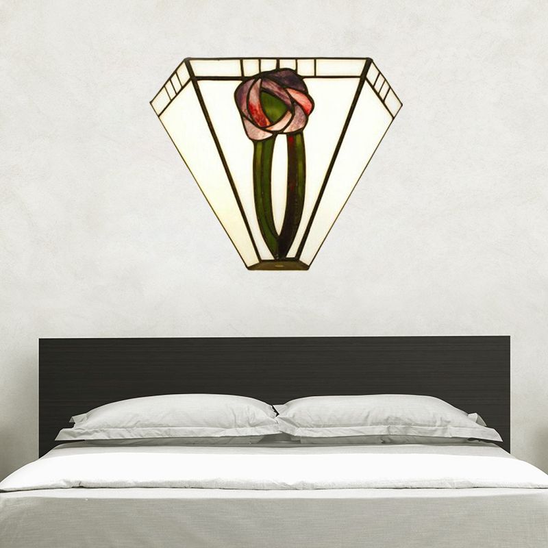 Craftsman Geometric Wall Lamp Stained Glass 1 Head Wall Mount Light with Flower Decoration for Living Room