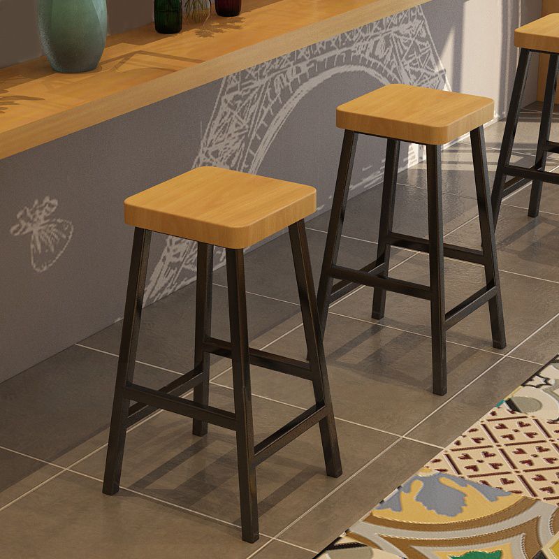 Modern Armless Counter Stool Pine Wood Bar Stool with Pedal for Cafe