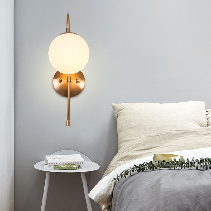 1 Light Unique Shape Wall Light Fixture Modern Wall Mounted Lighting in Gold Finish