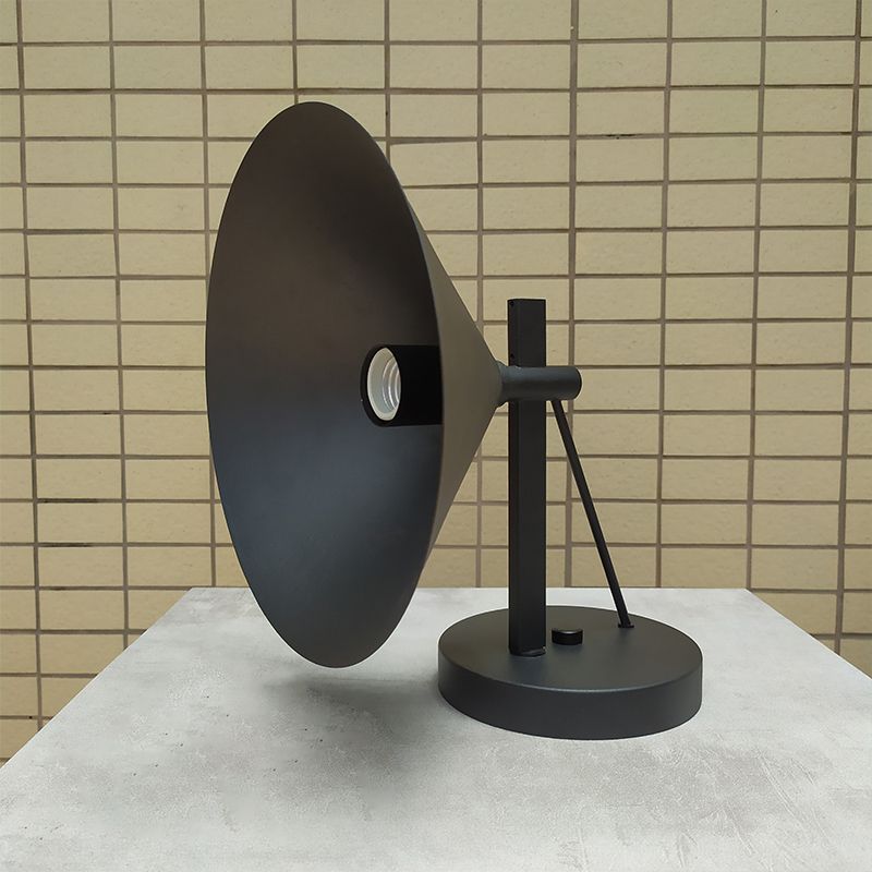 Illuminazione da parete in metallo Apparecchiatura ombreggiata per la parete industriale illuminazione per esterni