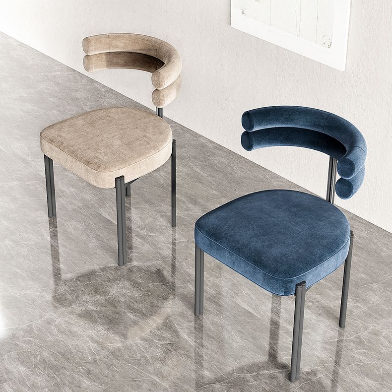 Chaise de salle à manger contemporaine sans accoudoirs en métal, chaise latérale de salle à manger à dossier ouvert pour un usage domestique