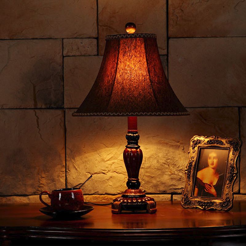 Brun brun 1 bulb de bureau clair de style rural de style rural tissu lampe de table à cloche avec motif de libellule
