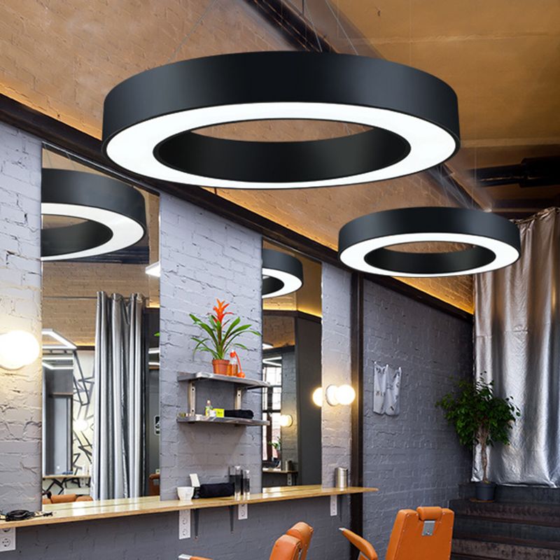Pendentif de bureau rond creux Métal de plafond Metal LED Modern Down Lighting Pendant en noir