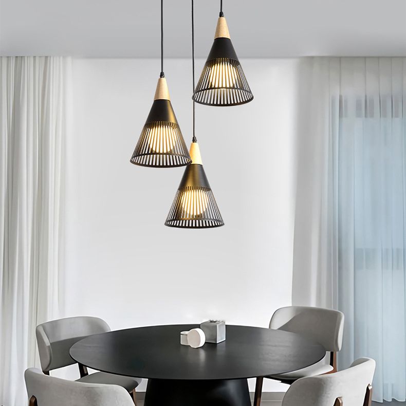 Lámpara de caída de estilo moderno Shuttlecock Hollowed Holfing Lighting con sombra de metal