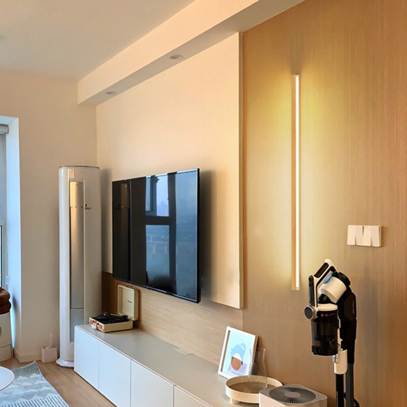 Modern Style Linear Shape Wall Sconce Wood Sconce Lighting for Bedroom