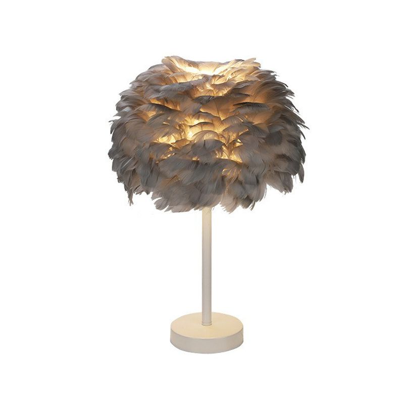 Noordse stijl bol schaduw nachtkastje lamp veer 1-licht woonkamer tafellicht