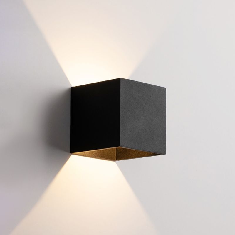 Square Shade Metal Wall Sconce Modern Style 2 Lights Wall Mount Light Fixture