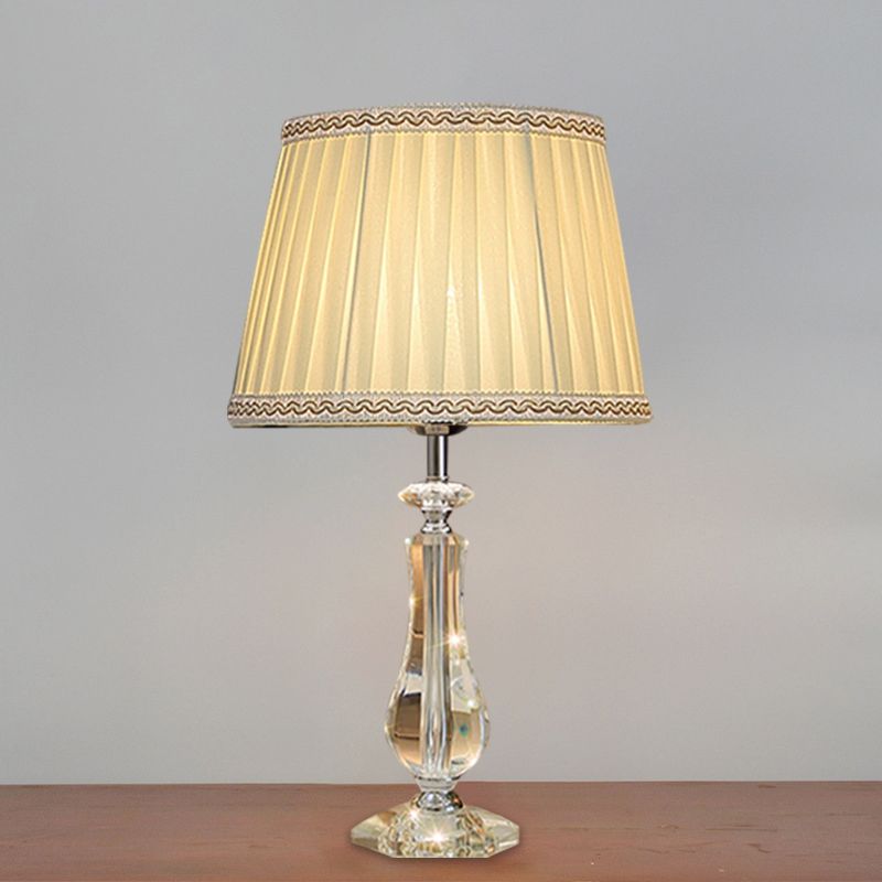 1 hoofd uitlopende/geplooide schaduwtafellamp Traditioneel beige beige/bordeaux/hemelblauwe stof nachtkastje lamp met kristallen kolom